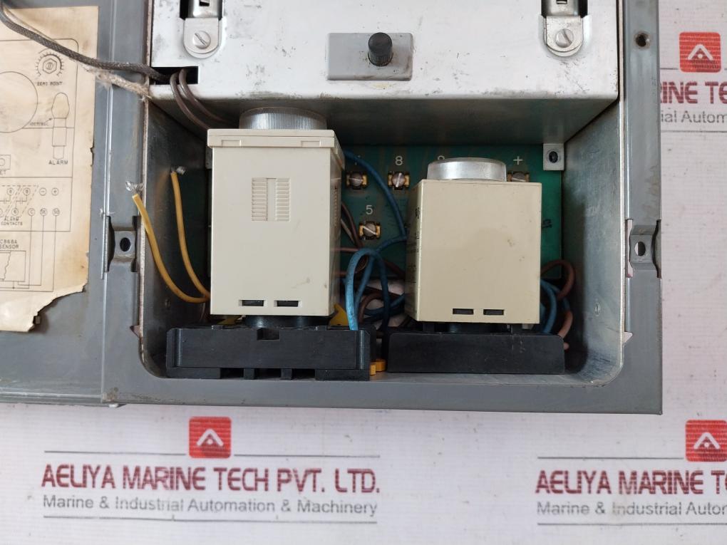 Honeywell Y513A Stack Smoke Detector Rev A 100Vac 50/60Hz 0-5 Sec