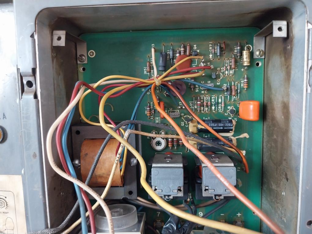 Honeywell Y513A Stack Smoke Detector Rev A 100Vac 50/60Hz 0-5 Sec