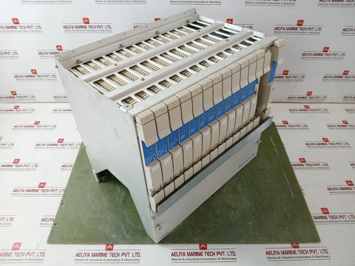 Honeywell 51402599-100 Input Output Rack Module 51304362-100 51304487-100 Rev: B