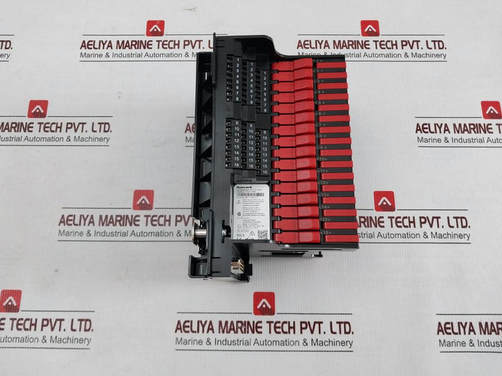 Honeywell Cc-usca01 Universal Signal Conditioning Assembly 24Vdc Max 1.3A Sil3