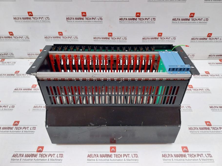 Honeywell Iochas-0002S Plc I/O Chassis Rack Rev 2.0 5V Dc 100 Ma