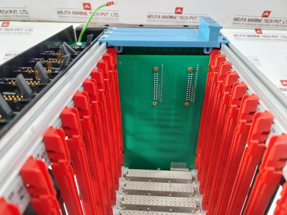 Honeywell Iochas-0002S Plc I/O Chassis Rack Rev 2.0 5V Dc 100 Ma