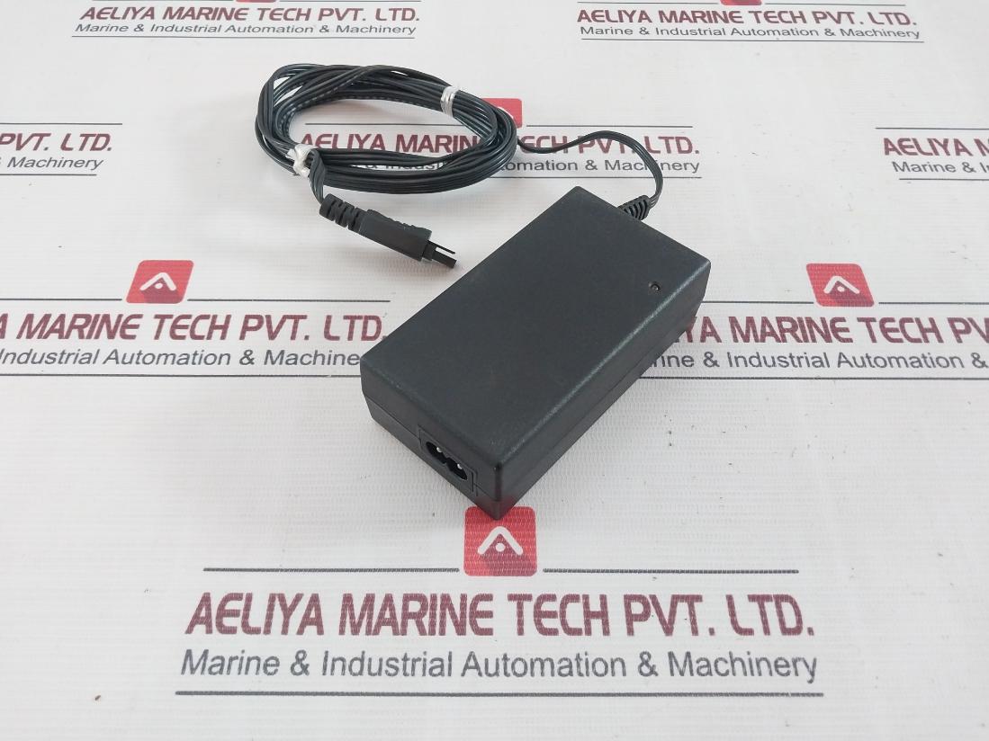 Hp 0957-2304 Ac Power Adapter Rev.: B 100-240V 50/60Hz 0.9A 1094Ma/250Ma