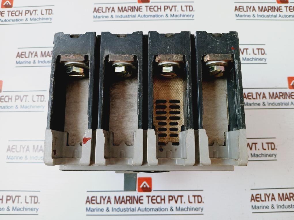 HPL HPL-250C Molded Case Circuit Breaker 4P 250Amp