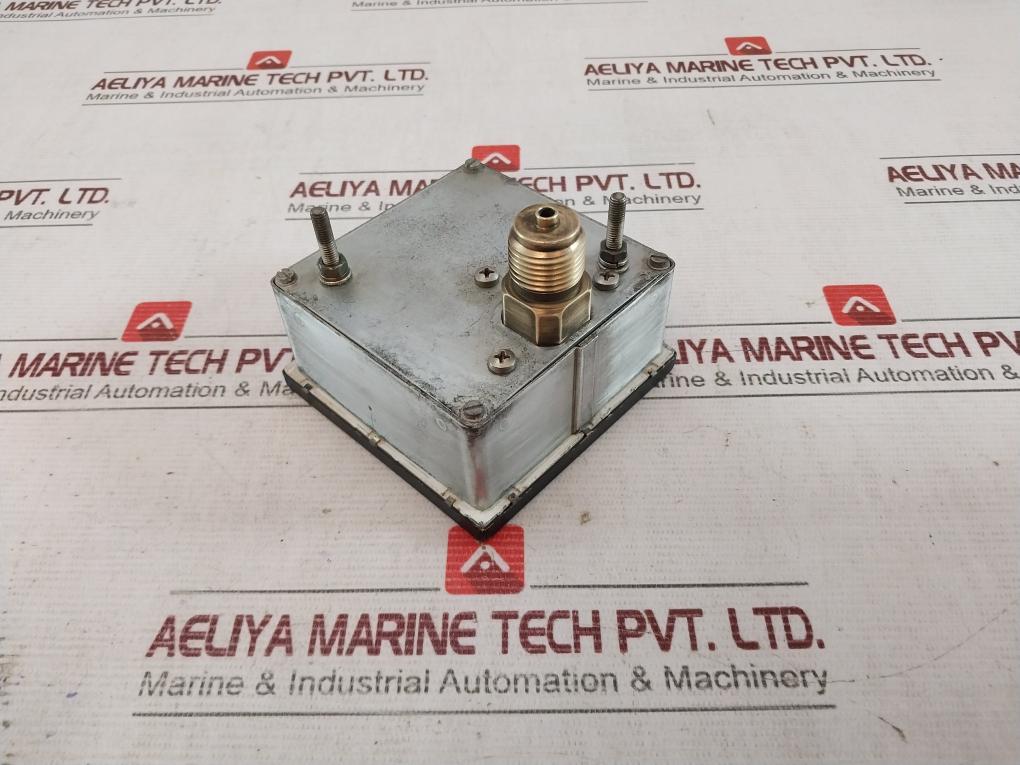 Hub 0 TO 4 MPA Pressure Gauge KL.1,0 1711897