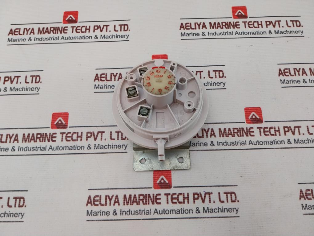 HUBA 602.90040 Differential Pressure Transmitter