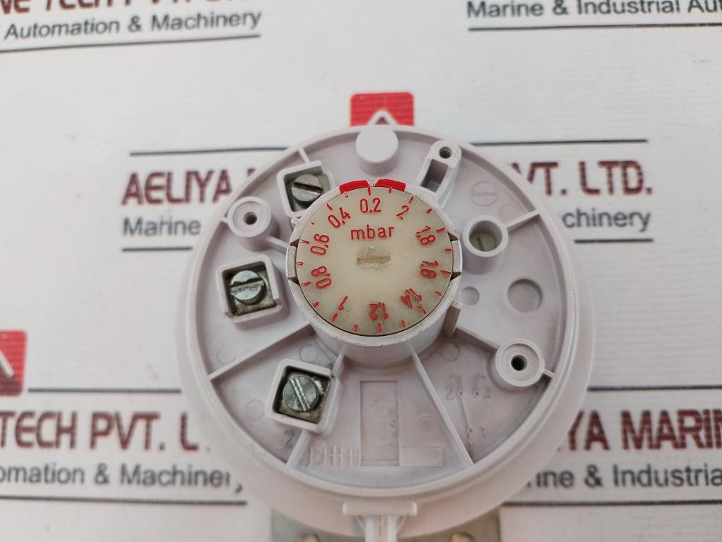 HUBA 602.90040 Differential Pressure Transmitter