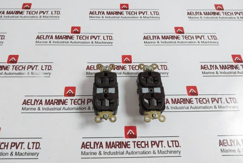 Hubbell 2-pole Heavy Duty Straight Blade Receptable 3-wire 20A 125V