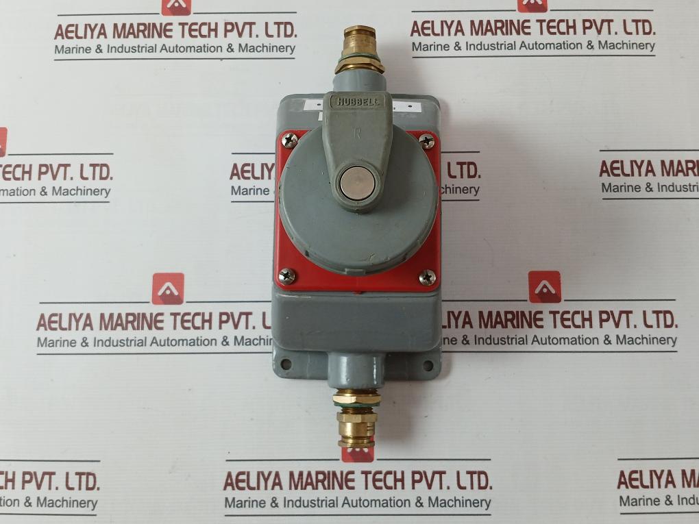 Hubbell 420R7W Pin And Sleeve Receptacle 480Vac