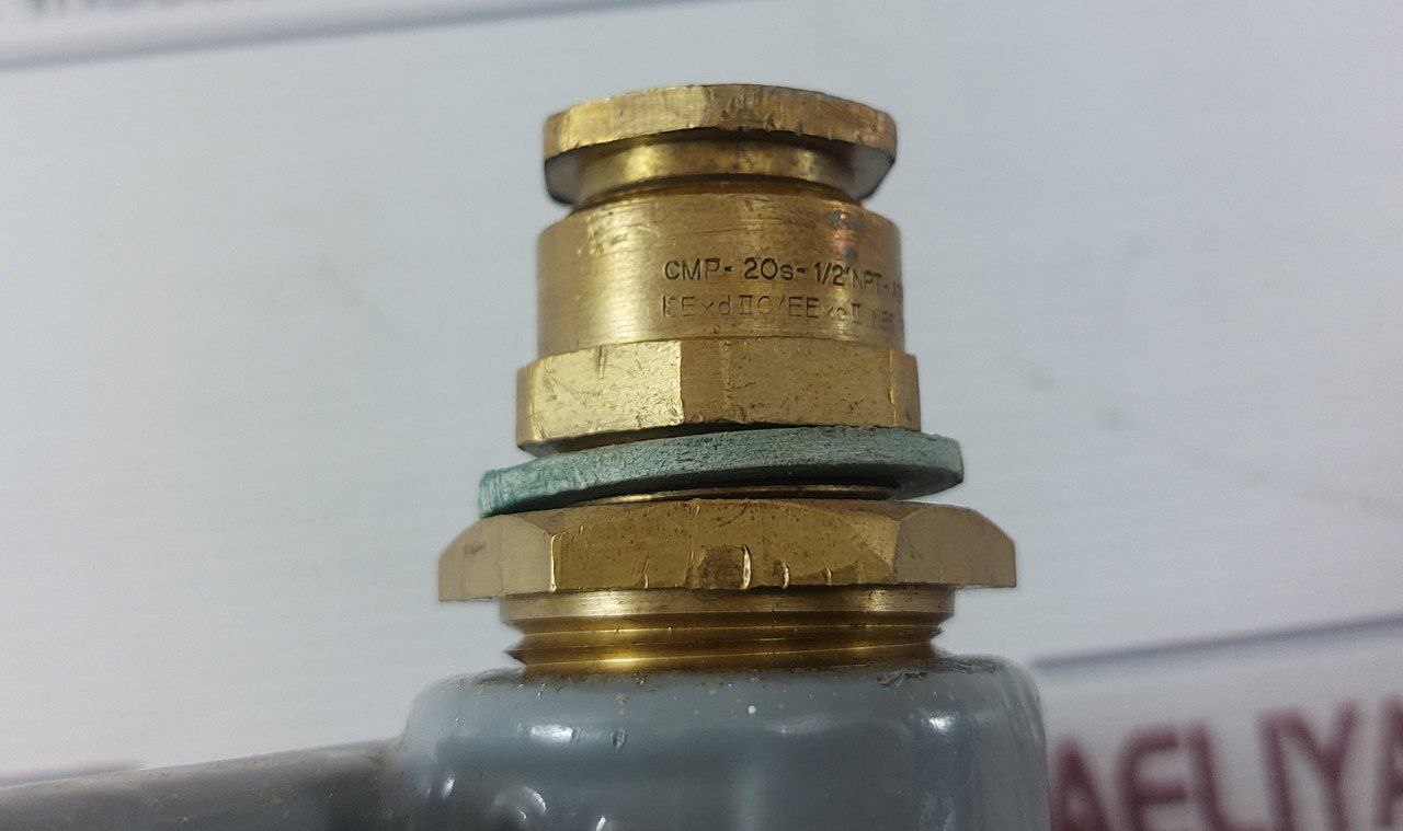 Hubbell 420R7W Pin And Sleeve Receptacle 480Vac