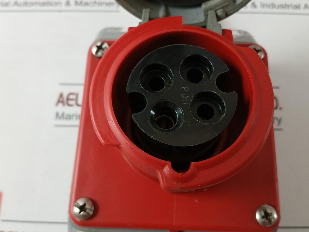 Hubbell 420R7W Pin And Sleeve Receptacle 480Vac