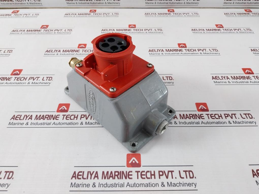Hubbell 420R7W Pin &  Sleeve Iec Receptacle Device 480Vac 223A