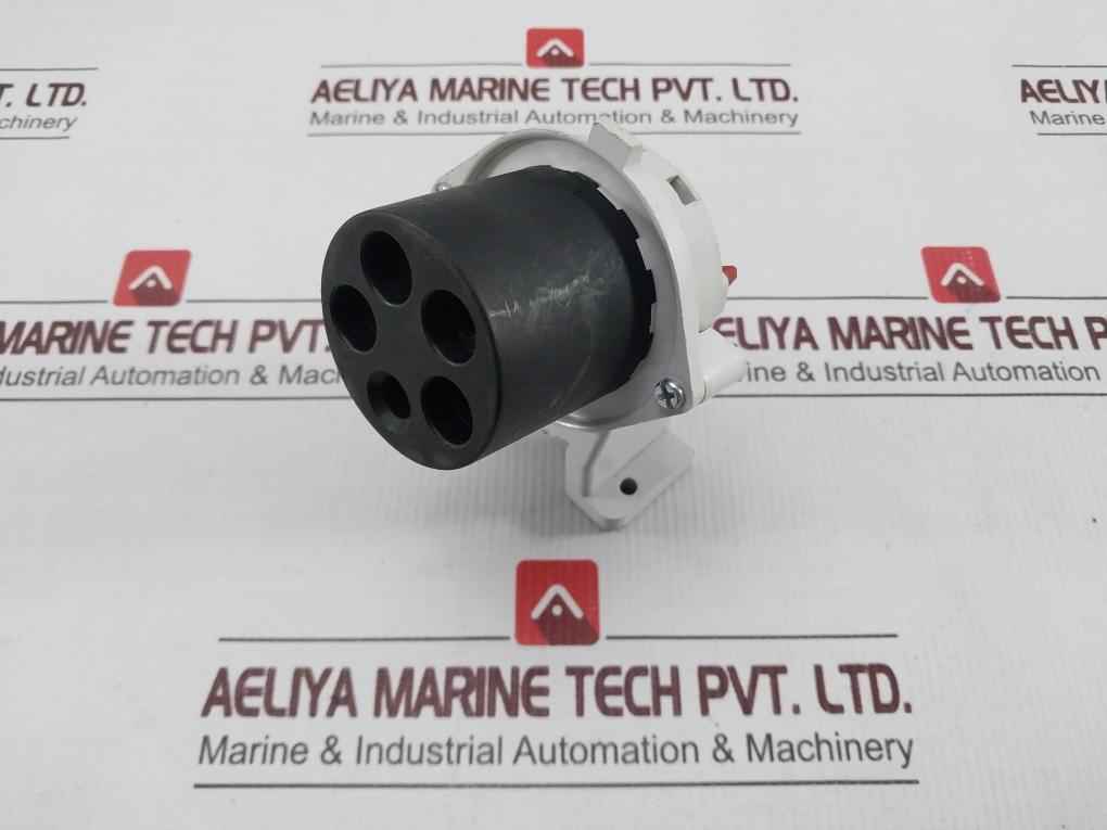 Hubbell Bry330R6W Watertight Single Pin And Sleeve 12 Mm 690V~