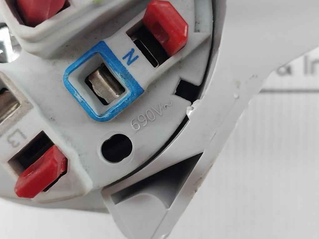 Hubbell Bry330R6W Watertight Single Pin And Sleeve 12 Mm 690V~