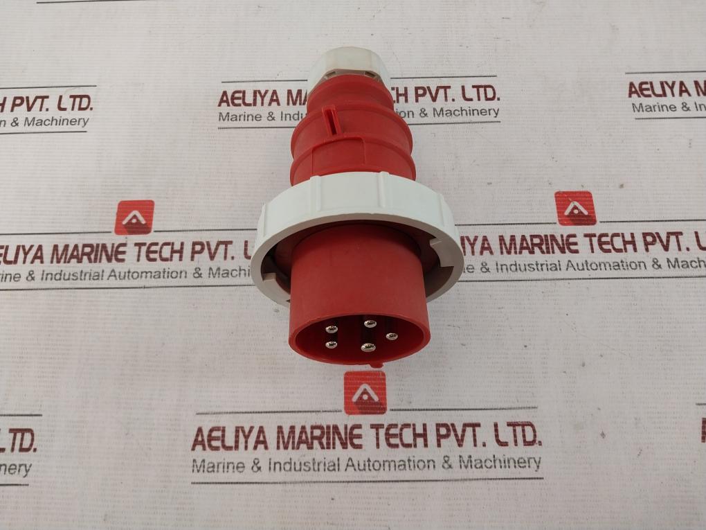 Hubbell C532P6W Pin And Sleeve Plug 32A-6H 200/346-240/415 Ip67