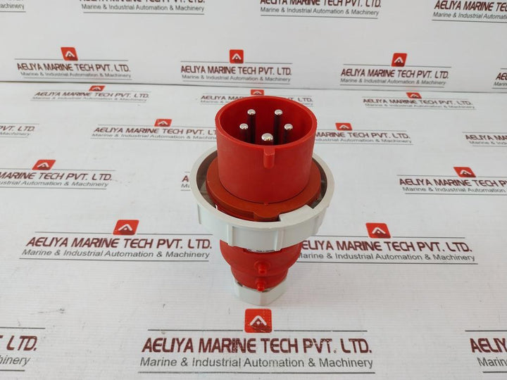 Hubbell C532P6W Pin And Sleeve Plug 32A-6H 200/346 240/415 Ip67