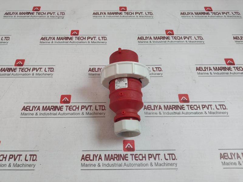 Hubbell C532P6W Pin And Sleeve Plug 32A-6H, 200/346-240/415 Ip67