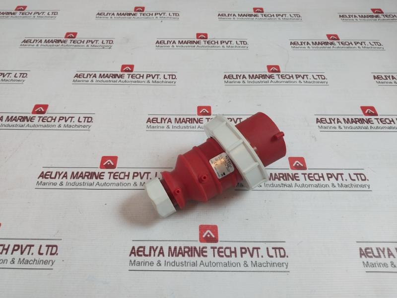 Hubbell C532P6W Pin And Sleeve Plug 32A-6H, 200/346-240/415 Ip67