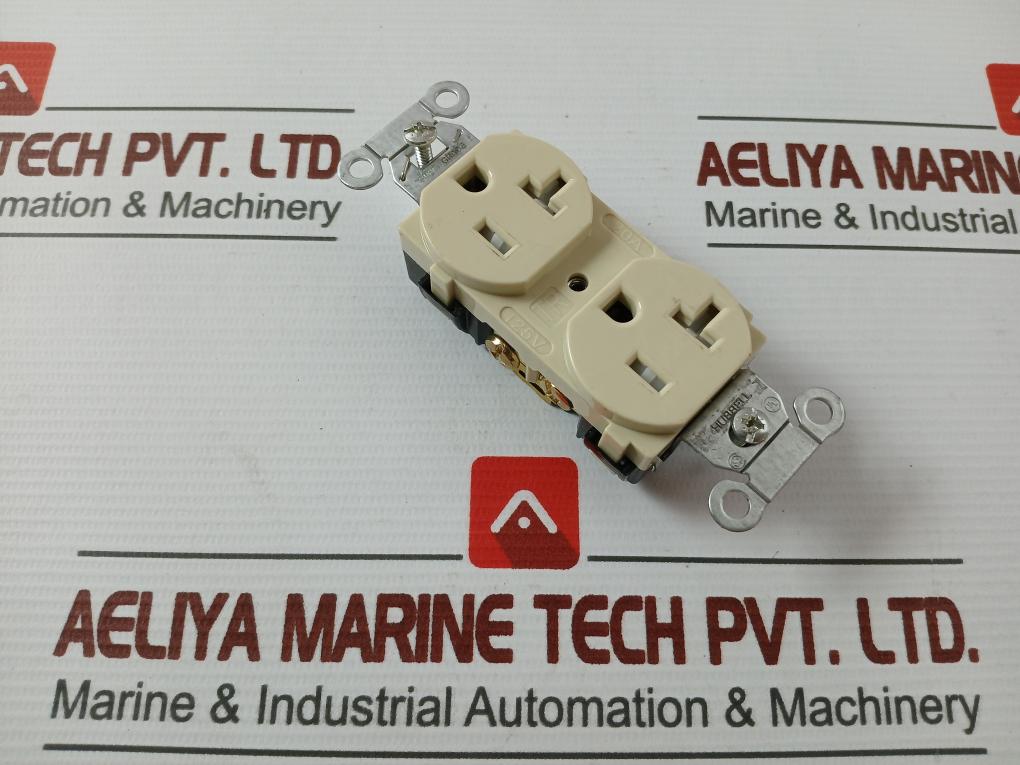 Hubbell Commercial Duplex Receptacle 125V