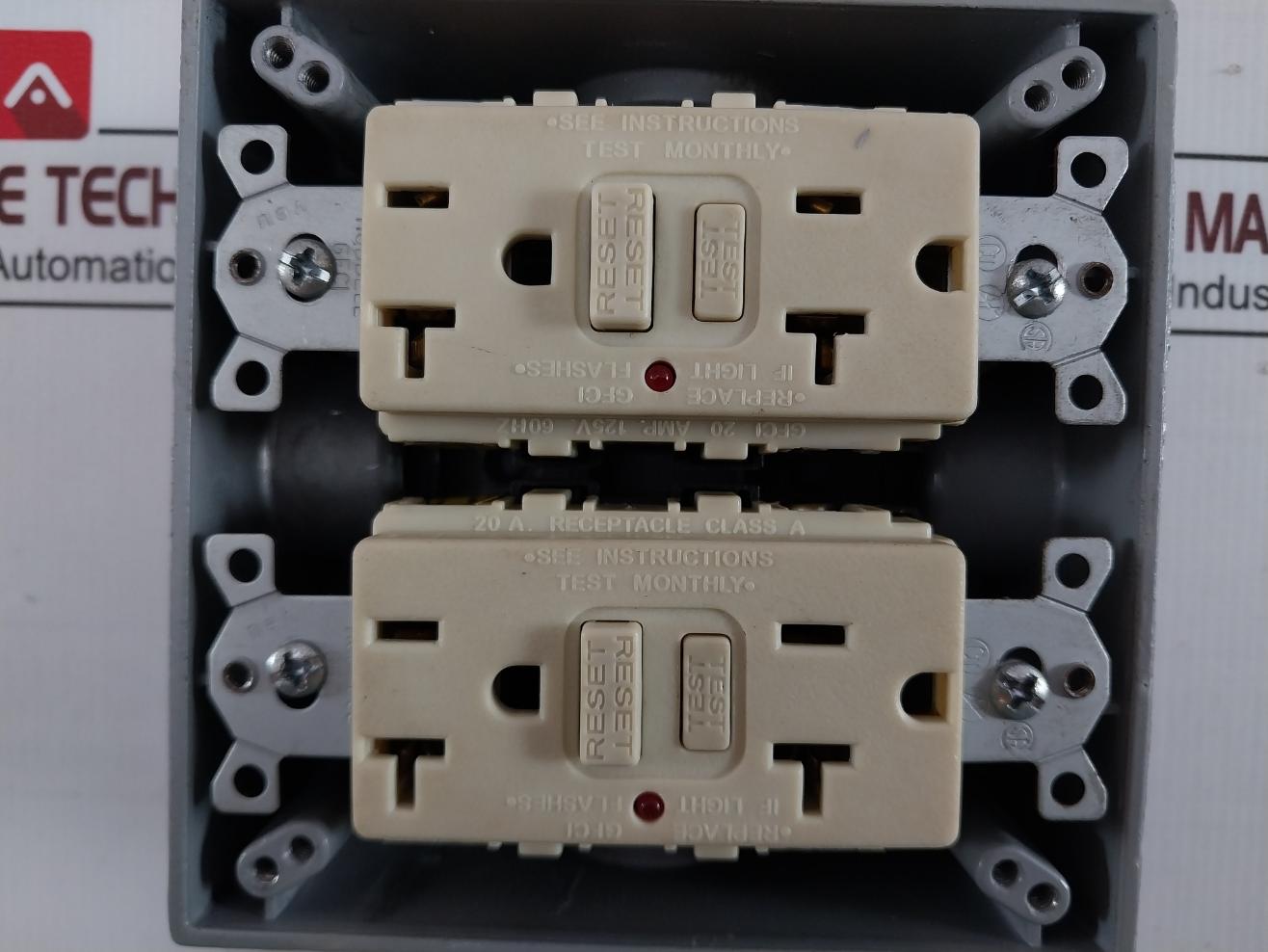 Hubbell Gf20Il Ground Fault Breaker Gfci 20A 125V 2P