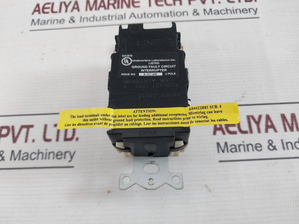 Hubbell Gf20Il Ground Fault Circuit Interrupter (Gfci) Receptacle Outlet