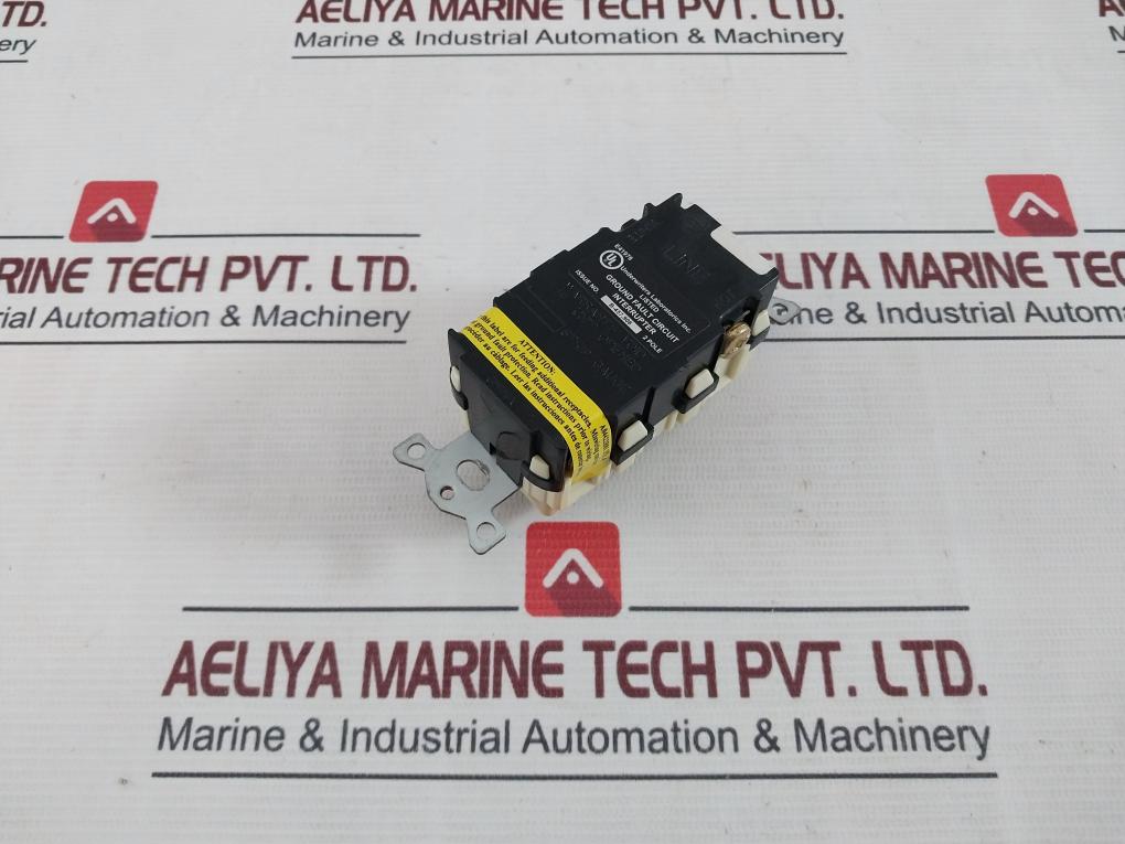 Hubbell Gf20Il Ground Fault Circuit Interrupter (Gfci) Receptacle Outlet