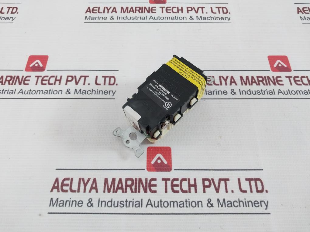 Hubbell Gf20Il Ground Fault Circuit Interrupter (Gfci) Receptacle Outlet