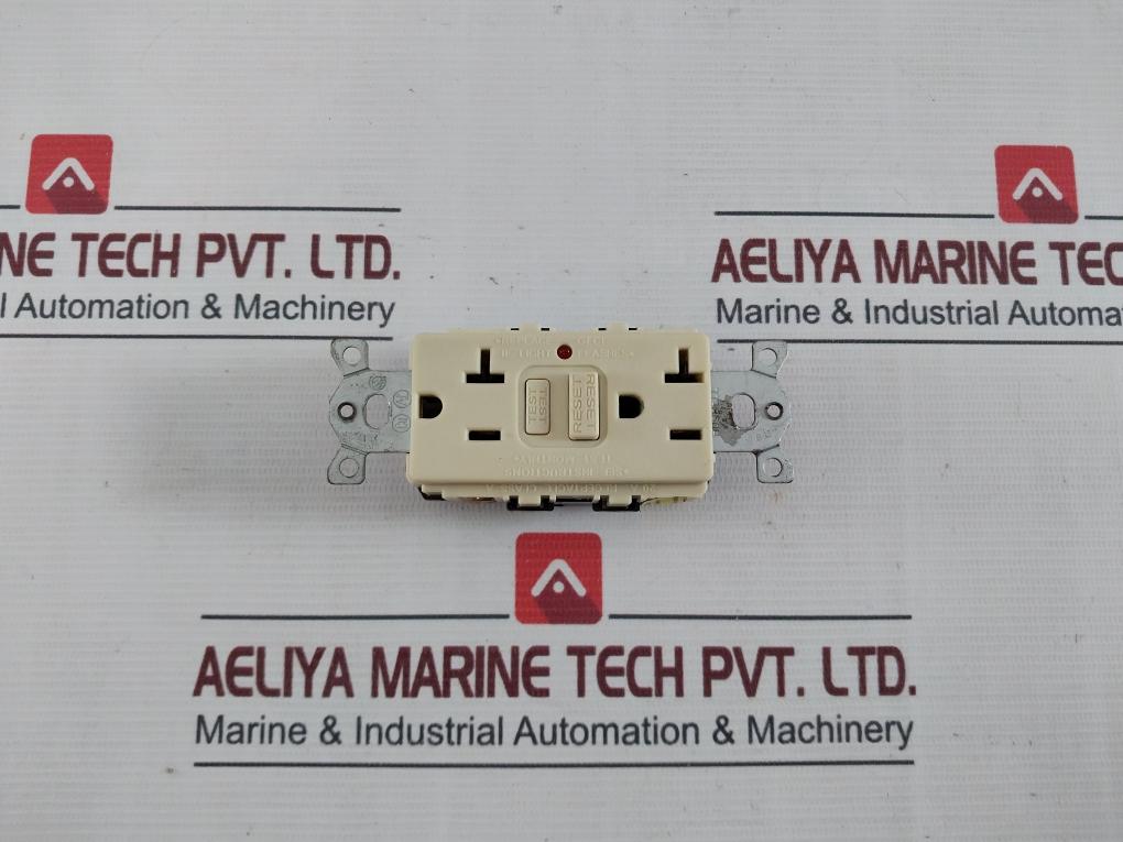 Hubbell Gf20Il Ground Fault Circuit Interrupter (Gfci) Receptacle Outlet