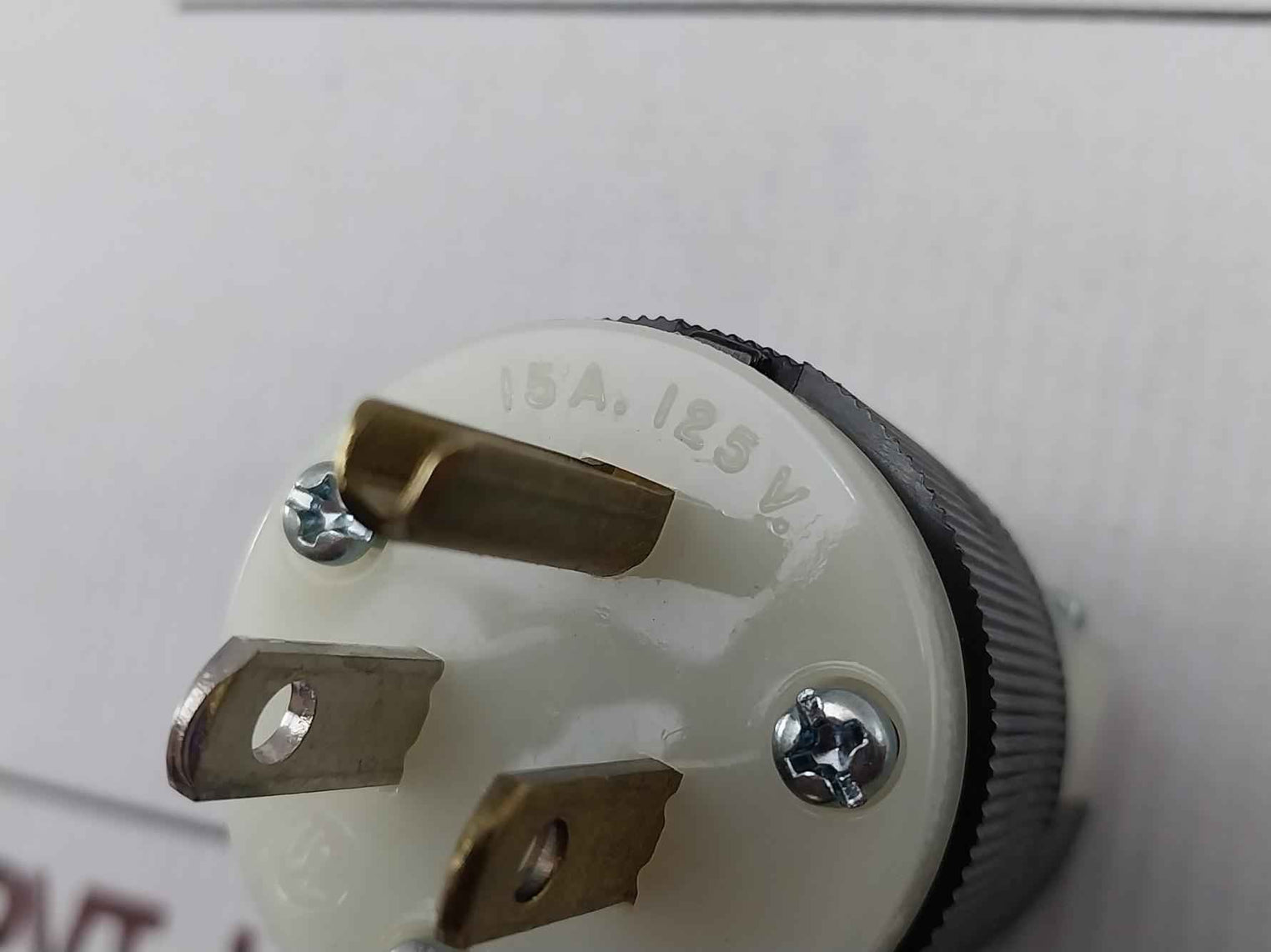 Hubbell Hbl5266C Vari-size Cord Grip Plug Insulgrip 2 Pole 3 Wire Grounding