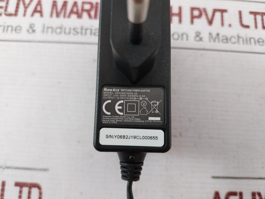 Huntkey Hka00612005-3S Switching Power Adaptor 12.0V-0.5A 100-240V- 50/60Hz 0.2A