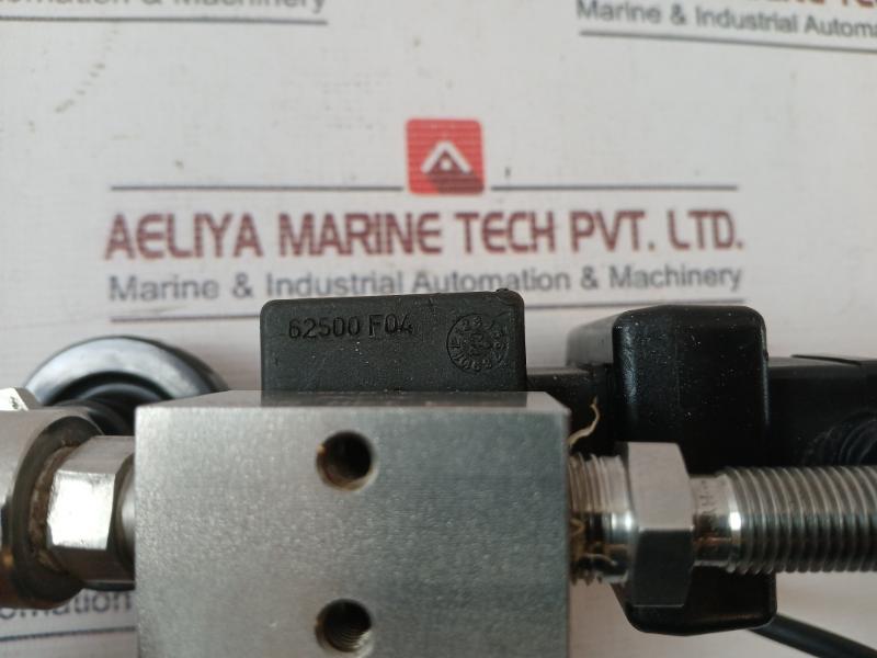 Hy-lok Nv3F-4N-r Needle Valve With Tm35 Timer Controlled Drain 6000 Psi 24-240V