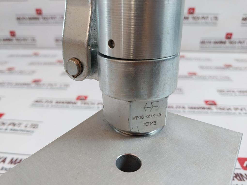 Hydraforce Hp10-21A-b Manifold Custom With Hand Pump Hf45949-08