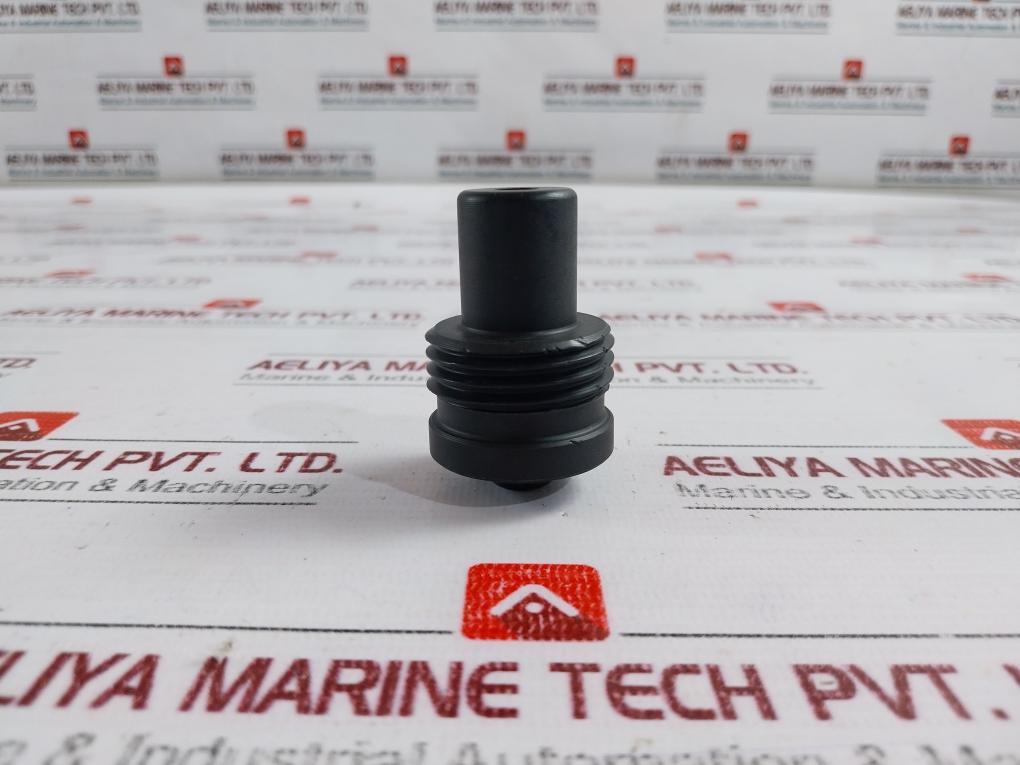 Hydralift 62357+71 Plug Dust Threaded Plastic for Hydra Tong MPT-200