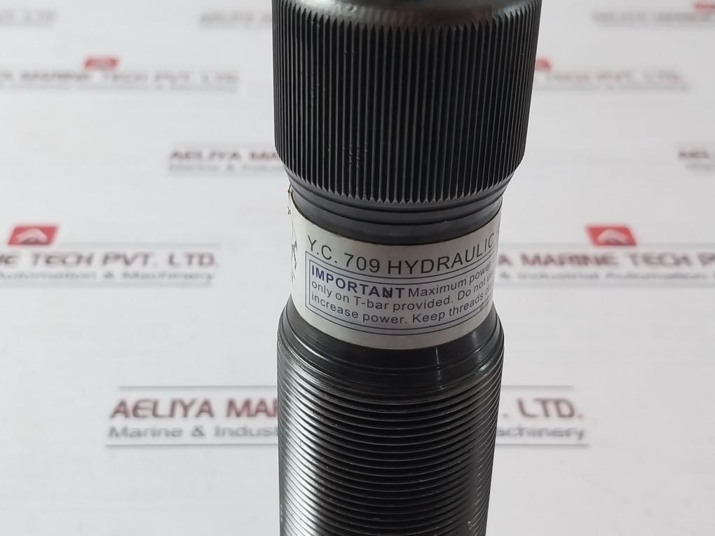 Hydraulic Bearing Separator Puller Set Y.C.709