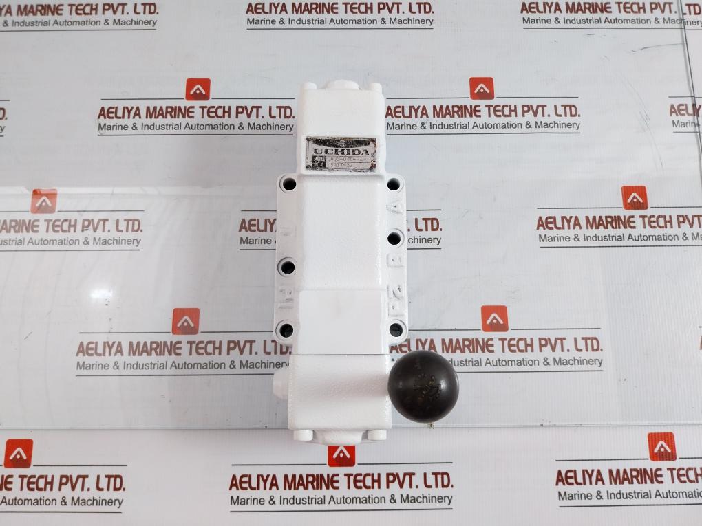 Hydraulic Control Valve Uchida Dmd3-04C-ha4
