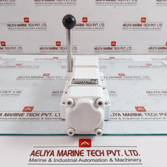 Hydraulic Control Valve Uchida Dmd3-04C-ha4