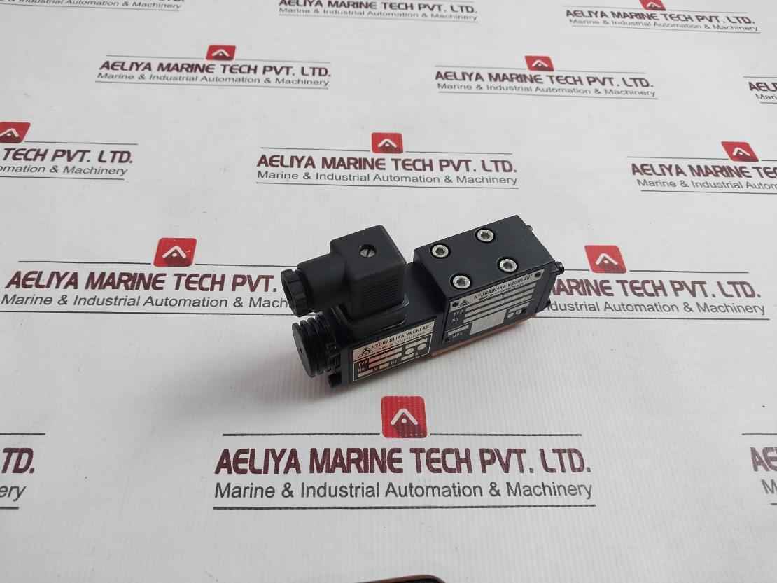 Hydraulika Vrchlabi Rse1-042R11/00 Hydraulic Distributor 24 V 0.8 A