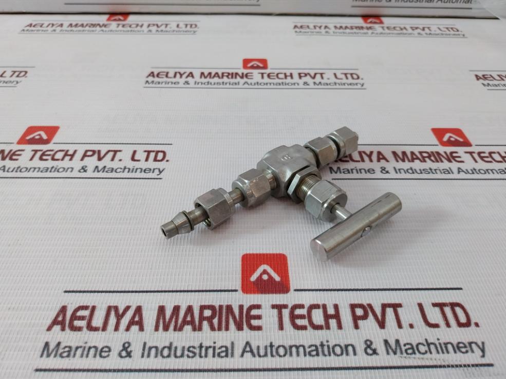 Hylok Nv2H-4T-r Needle Valve 316 Dae