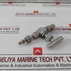 Hylok Nv2H-4T-r Needle Valve 316 Dae