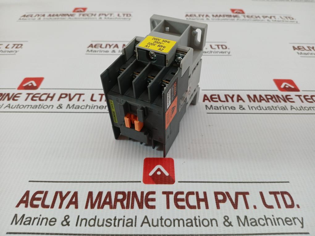 Hyundai 200V-220V 60Hz Auxiliary Relay Umx 31