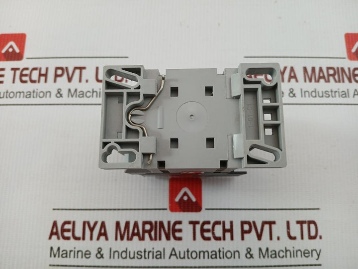 Hyundai 200V-220V 60Hz Auxiliary Relay Umx 31