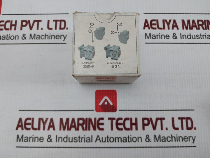 Hyundai 690V 16A Auxiliary Contact Block Hiab 31