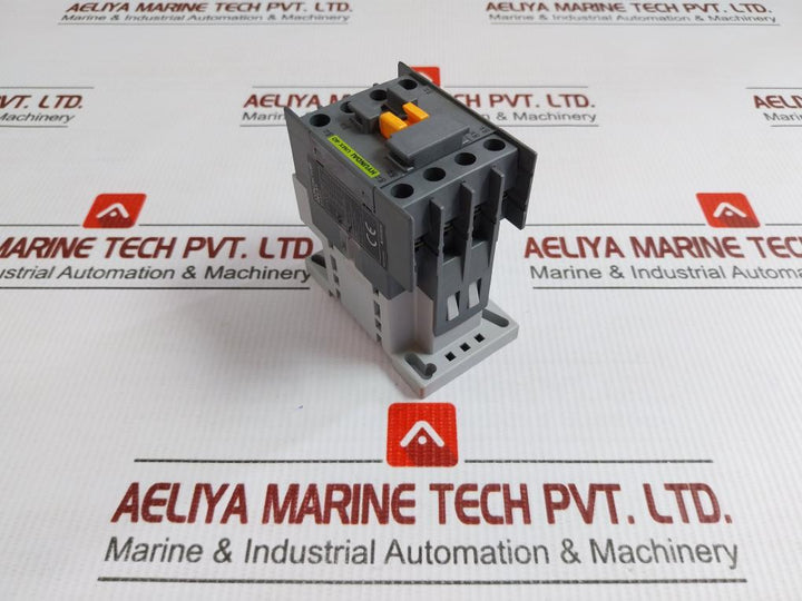 Hyundai 750V/20A Contactor Relay Umx 40Ns