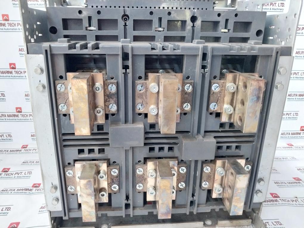 Hyundai Electric Hgn25B3B Air Circuit Breaker 2500A 3 Pole