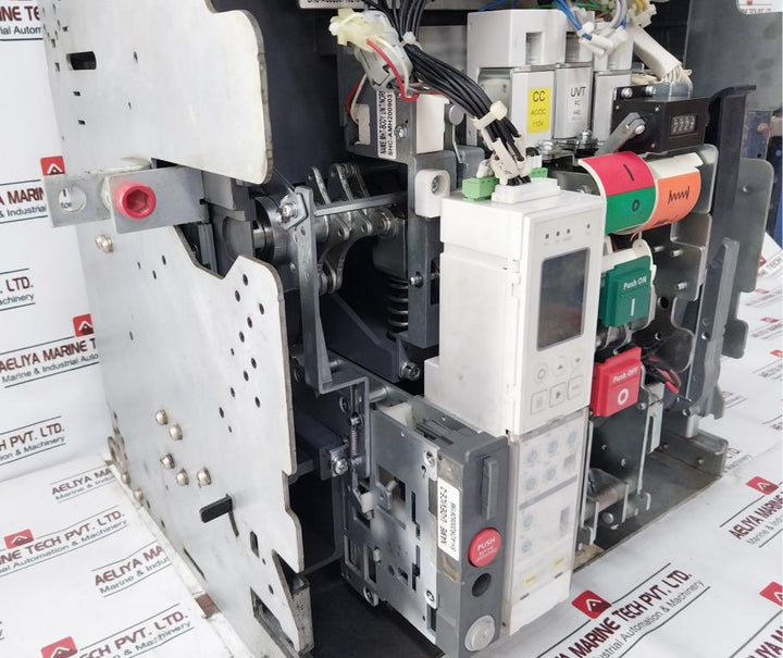 Hyundai Hgn25b3b Air Circuit Breaker 3 Pole 2500a 50/60hz 12kv 1000v