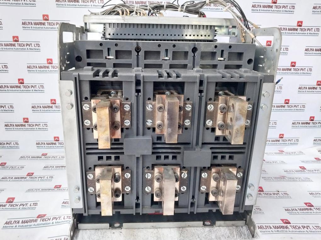 Hyundai Electric Uan25B3B Air Circuit Breaker 3 Pole 2500A