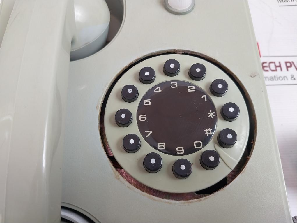 Hyundai Haw-300 A-1 Wall Type Telephone Hei-at002 Rl Ds2-c-24V