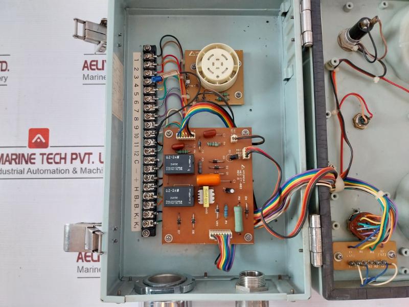 Hyundai Hcw-300A Wall-mounted Marine Wall Type Telephone Pabx In4002 Rev B