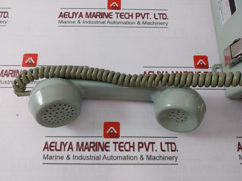 Hyundai Hcw-300A Wall-mounted Marine Wall Type Telephone Pabx In4002 Rev B