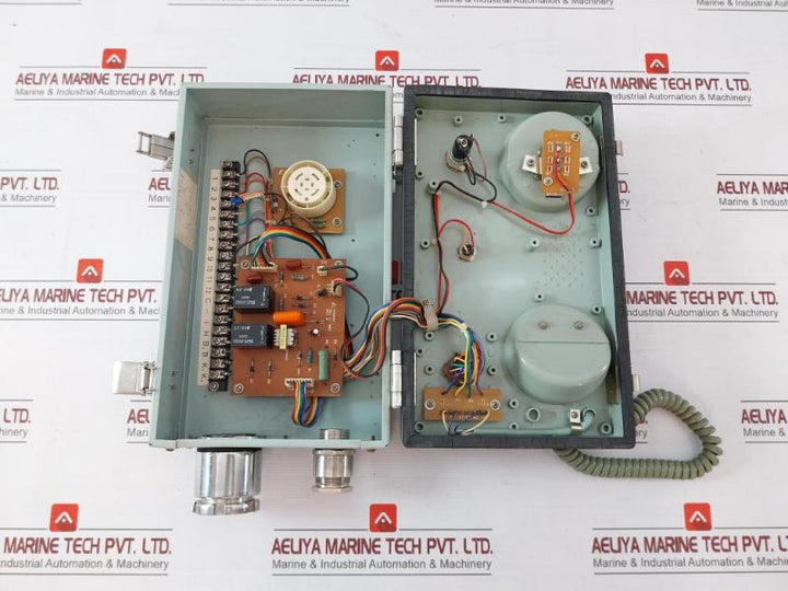 Hyundai Hcw-300A Wall-mounted Marine Wall Type Telephone Pabx In4002 Rev B